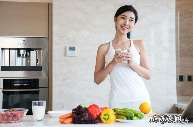 脱脂、低脂、全脂牛奶，哪个最有利于减肥