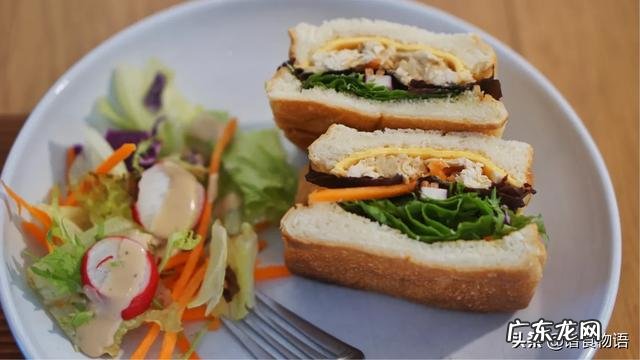 早餐吃面包牛奶火腿会比吃豆浆油条咸菜更有营养么?