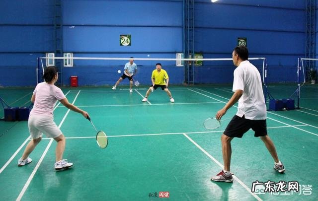 跑步和打羽毛球哪一个减肥快