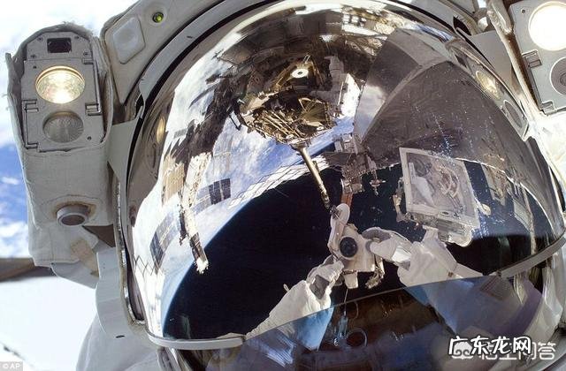 人在太空中会比在地球上老得慢,这是真的吗?