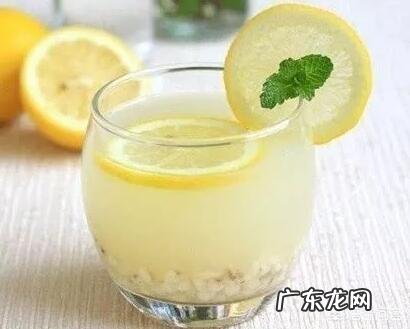 柠檬水究竟是美白神器还是变黑杀手