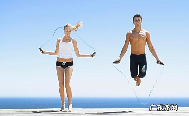 跳绳减肥法的燃脂比跑步强三倍但也要把握好这“五要素”