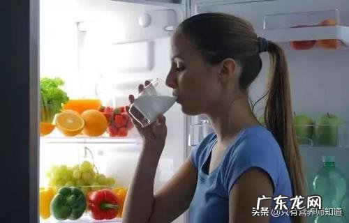 晚上睡觉前喝纯牛奶会不会长胖