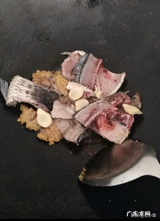 鲤鱼苦瓜汤的做法是怎样的