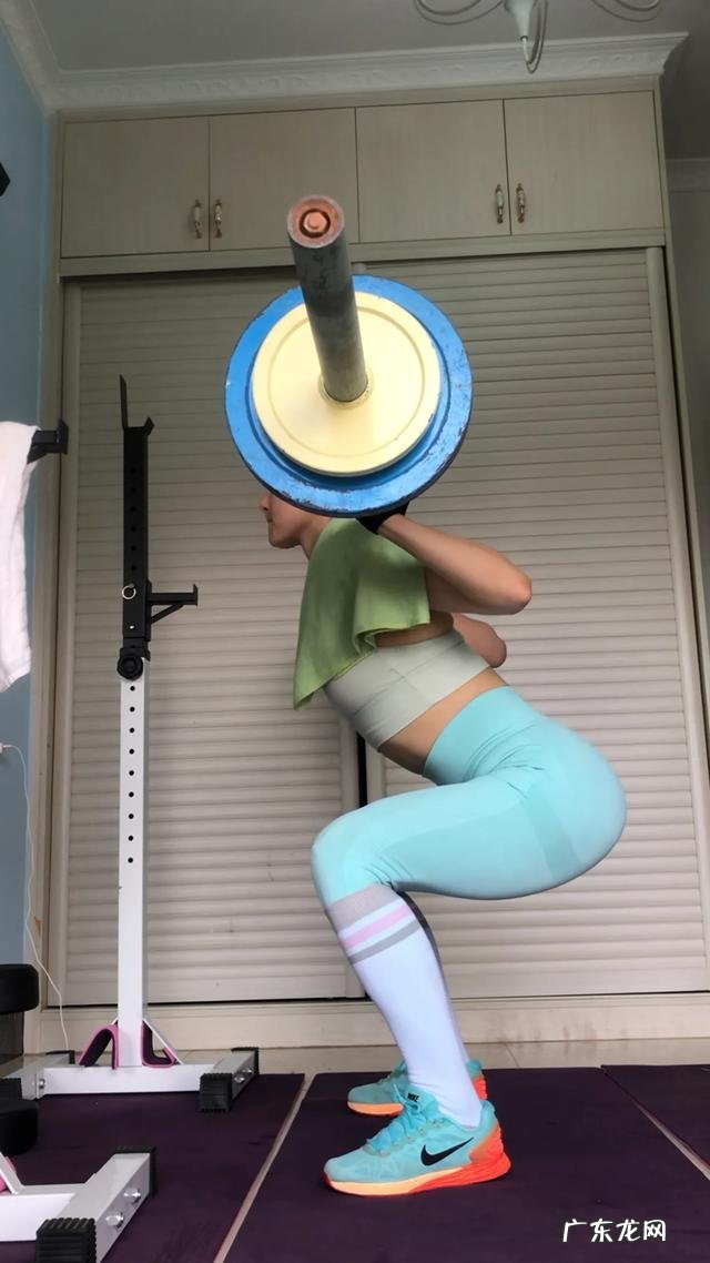 一个长假期,肚子上的肉多了好多,有什么锻炼的好方法嘛????