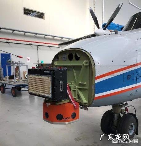 电视中飞机被导弹锁定后,会收到提示,在现实中是真的吗?