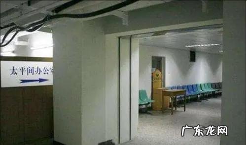 为什么遗体进太平间要把身上的衣服全部脱掉