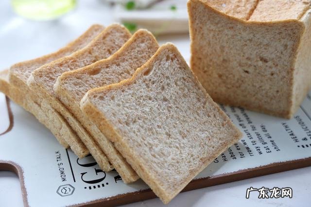 60%无糖低油的全麦吐司,终于找到柔软好吃的配方,减脂不发愁