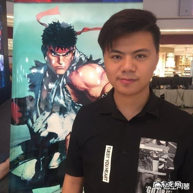 如何评价中国拳皇玩家“小孩”