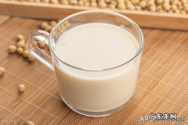 早上起来喝一碗豆浆美滋滋的,那么到底是甜豆浆好喝还是咸豆浆呢