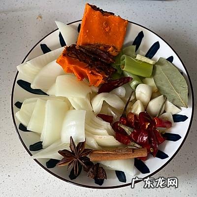 让人无法抗拒的家常菜 香到筷子都拿不稳的家常菜谱