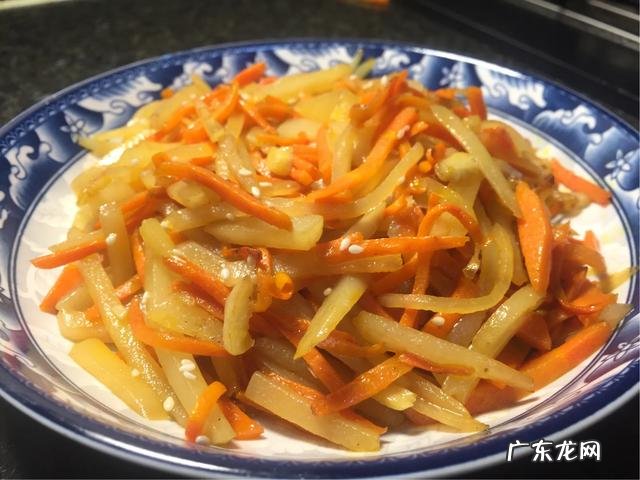 土豆丝炒胡萝卜丝是怎么做的