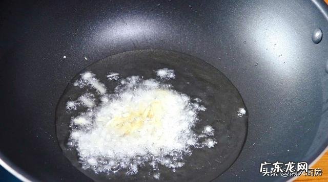 家常八爪鱼炒蒜苗 蒜薹炒八爪鱼的做法