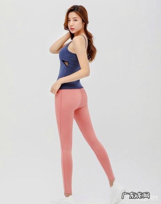 我想学韩国小姐姐的外套搭配,有时髦的推荐吗