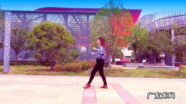 有哪些适合一个人表演的舞蹈