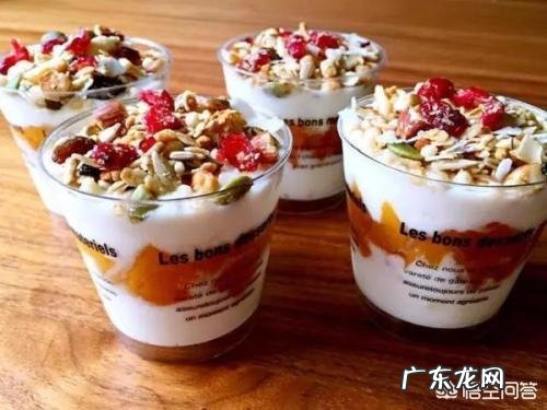 请问：减脂期间一定要喝脱脂奶粉吗还是低脂、脱脂轮换喝