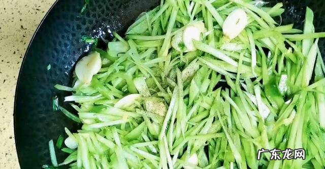 怎样在家做清炒佛手瓜 正宗清炒佛手瓜的做法