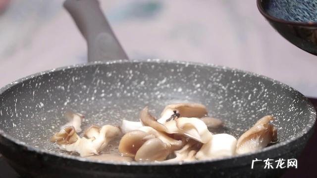 酥脆的椒盐蘑菇怎么做 最简单椒盐蘑菇的做法