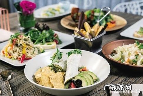 连续八个月早晨吃巧克力蛋糕可以减28斤，是真的吗？