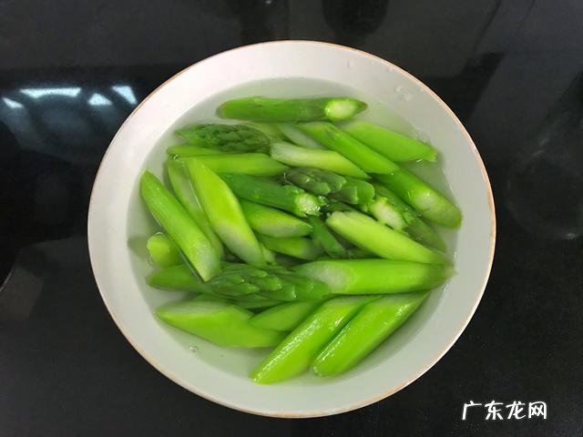 春天的芦笋怎么做好吃 新鲜芦笋绿芦笋怎么做才好吃