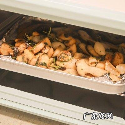 鲜香多汁的烤蘑菇 煎烤小白菇