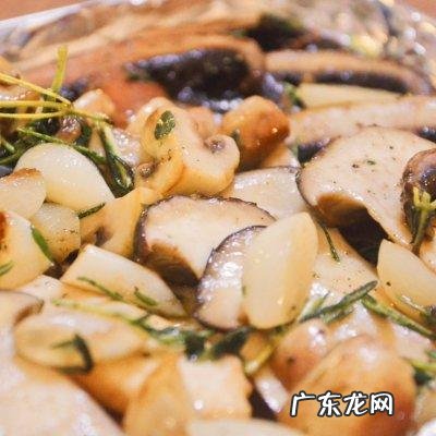 鲜香多汁的烤蘑菇 煎烤小白菇