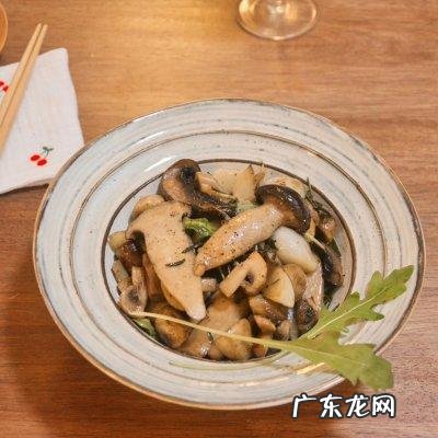 鲜香多汁的烤蘑菇 煎烤小白菇