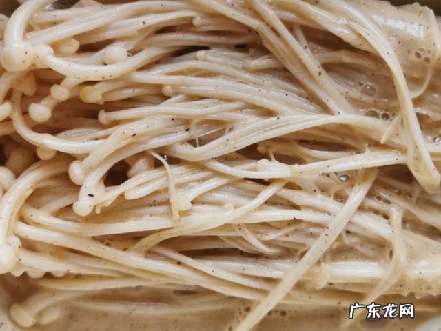 家庭自制椒盐蘑菇做法 正确的椒盐蘑菇做法