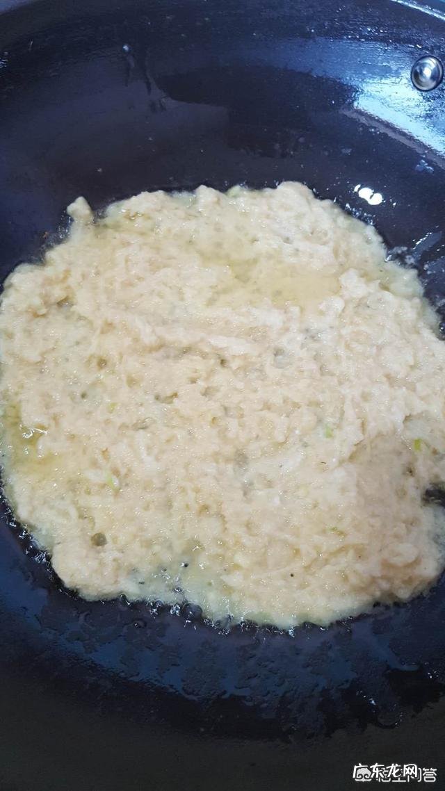 怎么做出两面金黄的土豆饼?