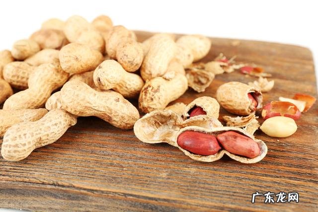 高血压吃花生有益还是损伤血管新研究:常吃可降低20%脑梗风险