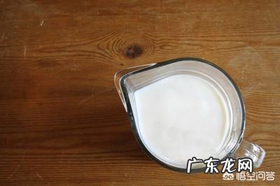 减肥期间,麦片搭配脱脂奶粉好,还是纯牛奶好