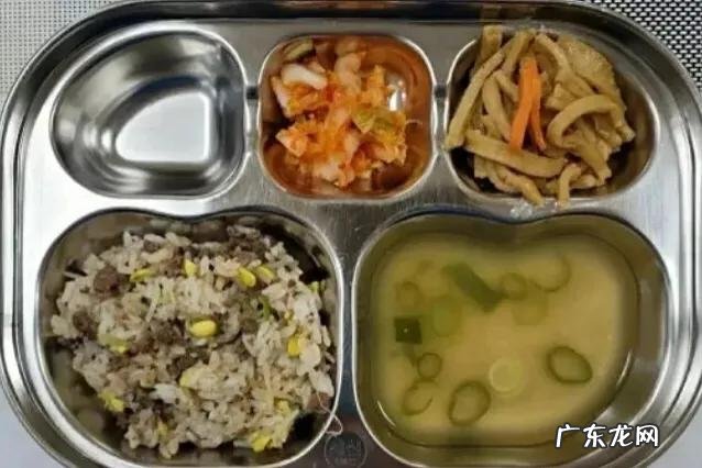 韩国人为什么那么喜欢泡菜是因为没有其他菜可吃嘛