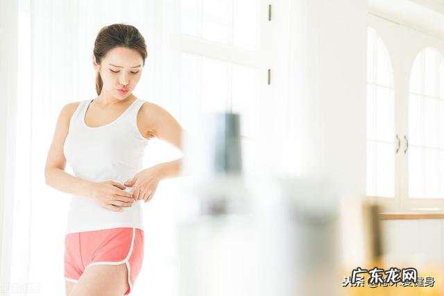 想要减肥瘦身的女生,不要再喝奶茶了,常喝蜂蜜水让你更苗条