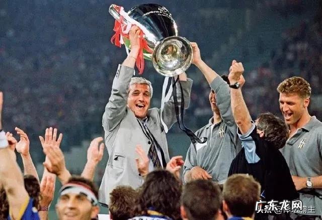 你认为世界ji的十大足球教练都有谁？该怎么排名，为什么？