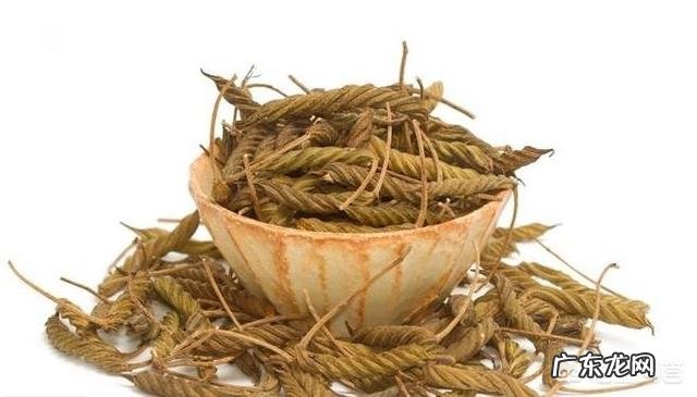 三伏天，用姜盐水泡脚，坚持一周后，身体会出现哪些奇妙变化