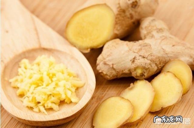 三伏天，用姜盐水泡脚，坚持一周后，身体会出现哪些奇妙变化