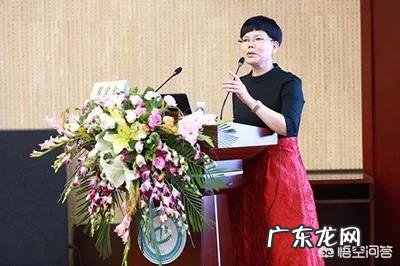 生完孩子以后,做康复训练去产后恢复中心好还是健身房买私教好?