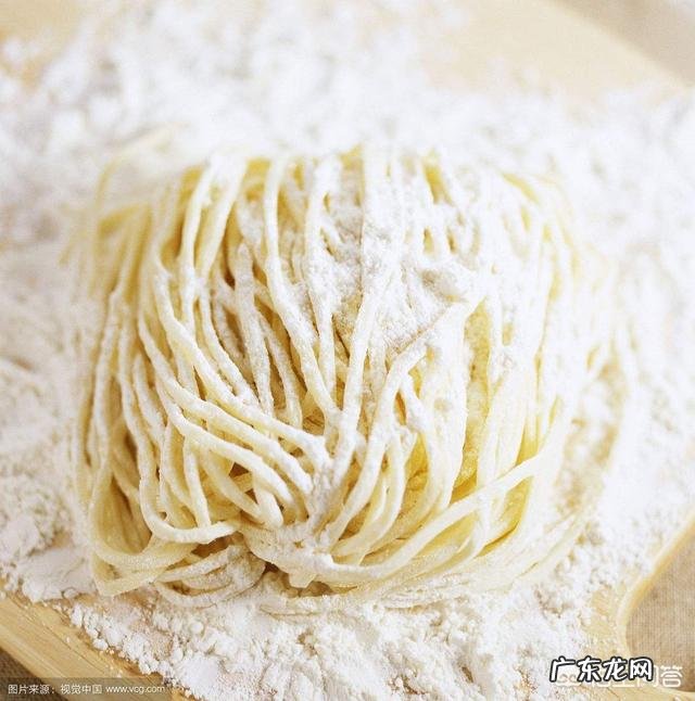 你喜欢吃面条多还是大米饭多,为什么