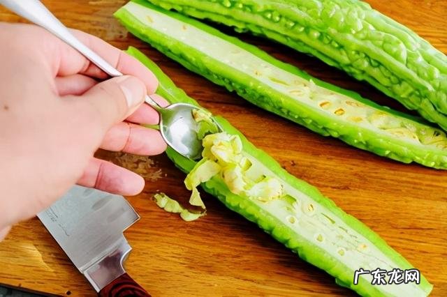 减肥不吃苦瓜等于白减,教你苦瓜最好吃的3种减脂做法,越吃越瘦