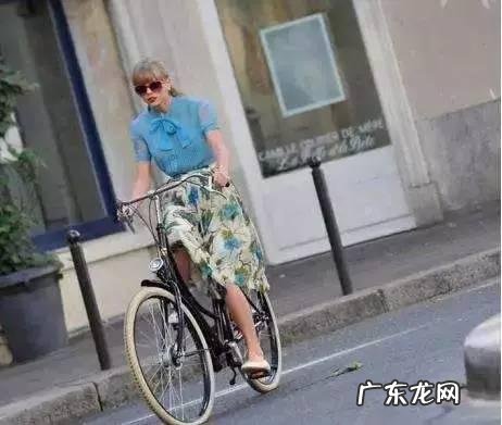 为什么看到骑自行车的感觉很寒酸