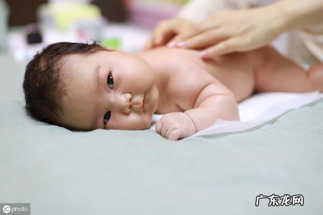 新生儿满月长多少斤正常?几个标准说明问题,体重影响成年健康