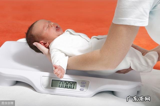 新生儿满月长多少斤正常?几个标准说明问题,体重影响成年健康