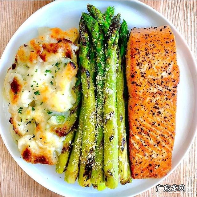 只吃早饭和晚饭,不吃中午饭可以减肥吗