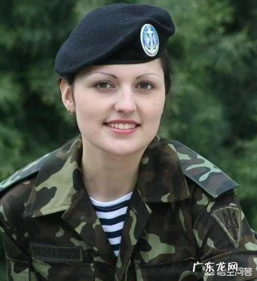 在美俄的刀俎下已成鱼肉,乌克兰的出路到底在哪里?