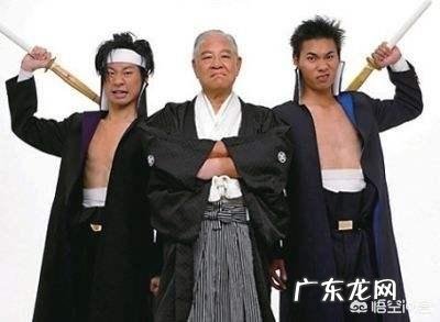 韩国群众游行支持朴槿惠,画风为啥会突变