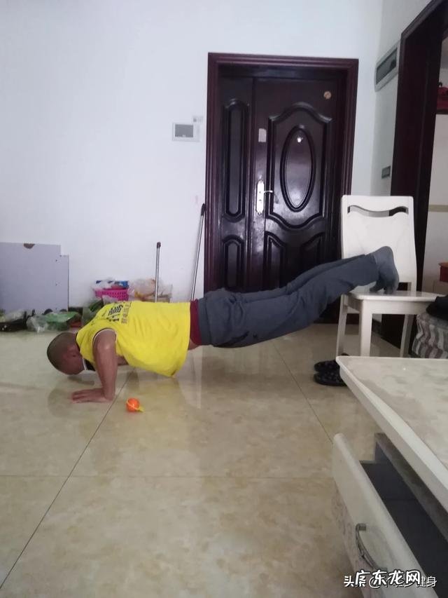 家里面积很小,选择什么健身器材适合一家人用