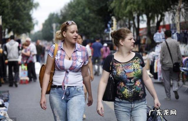 为何很多俄罗斯美女嫁给中国小伙,没多久就离婚了?