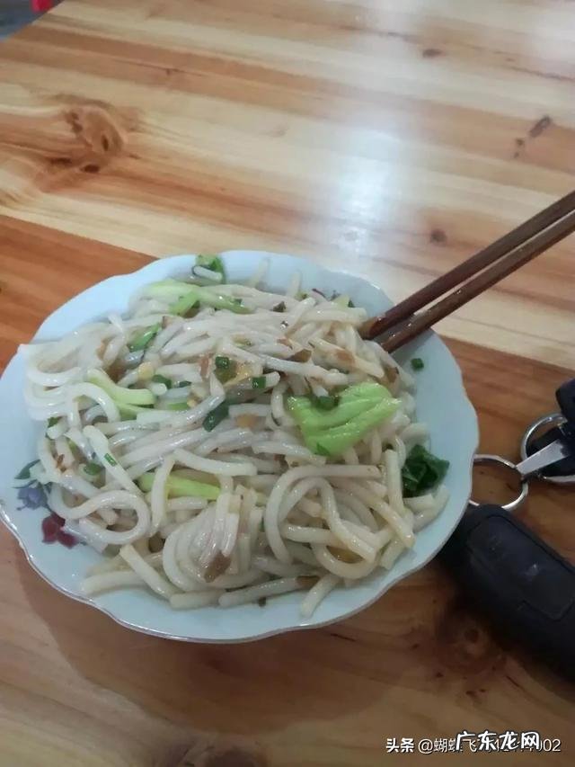 冬天不睡，晚上为什么会饿，是因为瘦造成的吗，为什么