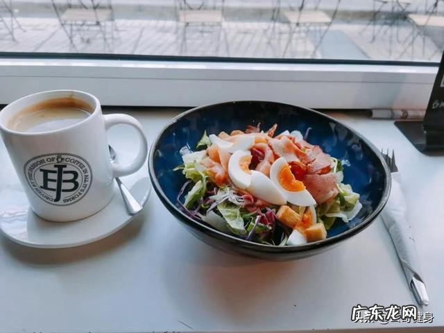 想减肥是先运动还是先少吃饭呢为什么呢