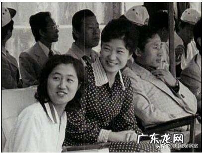 韩国进步派热门总统候选人身陷性丑闻，文在寅会受到影响吗